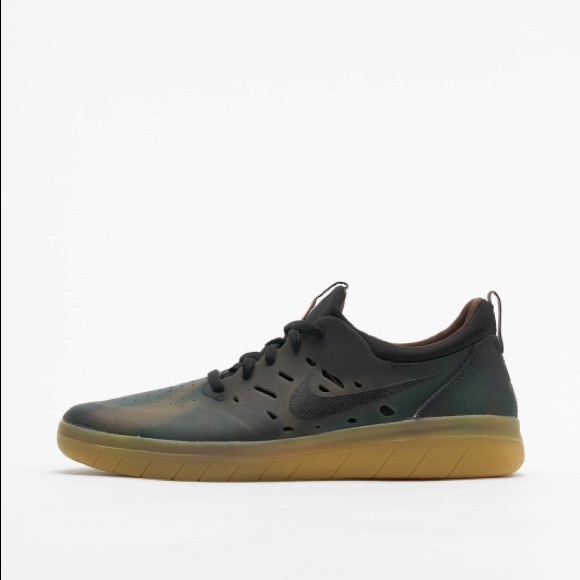 Nike SB Nyjah Free Premium Camo Black - Picture 4 of 6